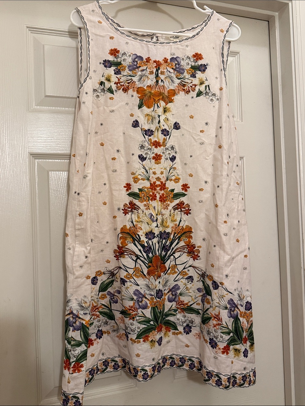 White Floral Sleeveless Max Studio dress